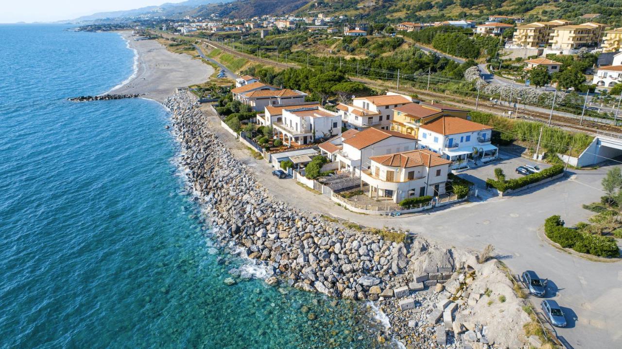 Le Casette Sul Mare - Case Vacanza Читтаделла-дель-Капо Экстерьер фото